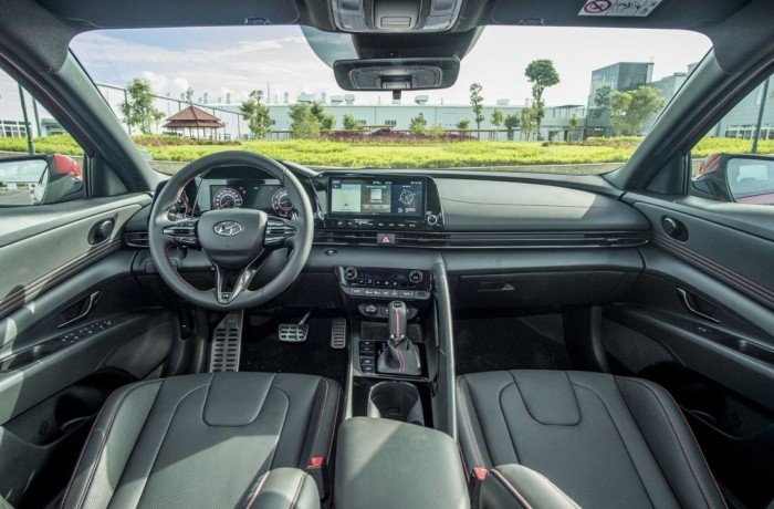 ‘Chơi tất tay’ với Mazda3 và Kia K3, Hyundai Elantra giảm giá lăn bánh ‘rẻ như cho’ đầu tháng 2/2026 ảnh 5