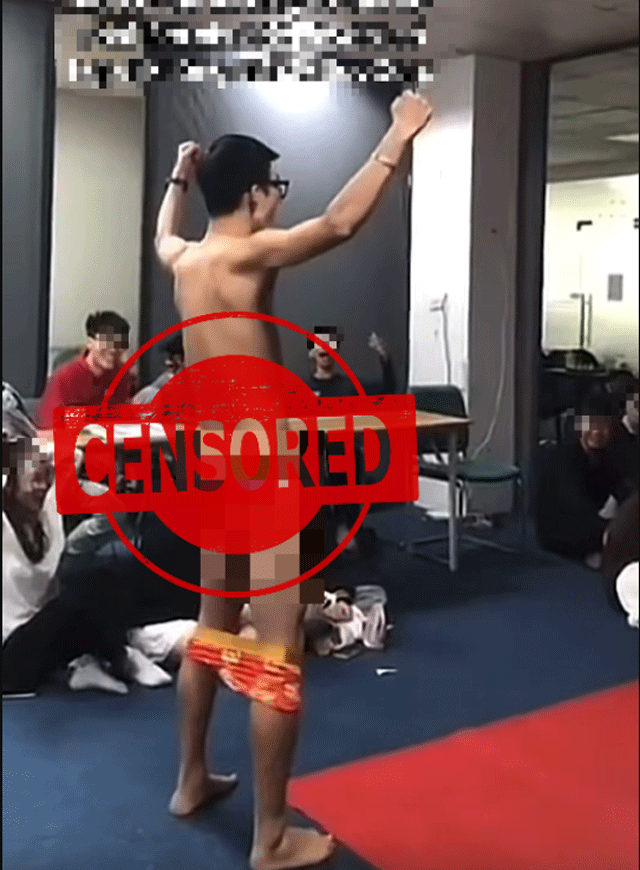 Lanh-dao-cong-ty-ha-noi-mac-noi-y-dien-canh-nhay-cam-trong-tiec-yep-5