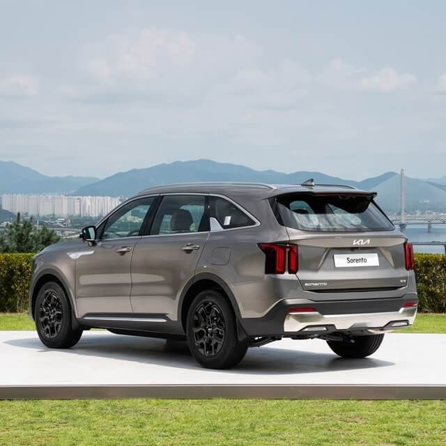 Quyết ‘lật đổ’ Ford Everest, Kia Sorento giảm giá lăn bánh đầu tháng 2/2026 rẻ hơn Toyota Fortuner ảnh 3