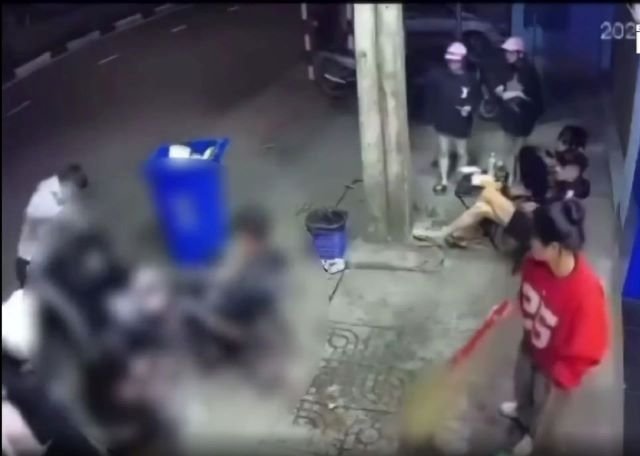 nam-sinh-bi-ban-hoc-danh-tu-vong