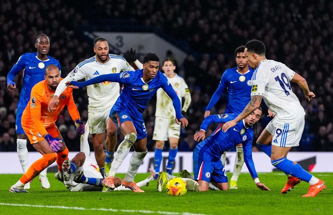 11-1770765205-chelsea-danh-roi-chien-thang-day-nuoi-tiec-truoc-ban-linh-quat-khoi-cua-leeds-united.jpg