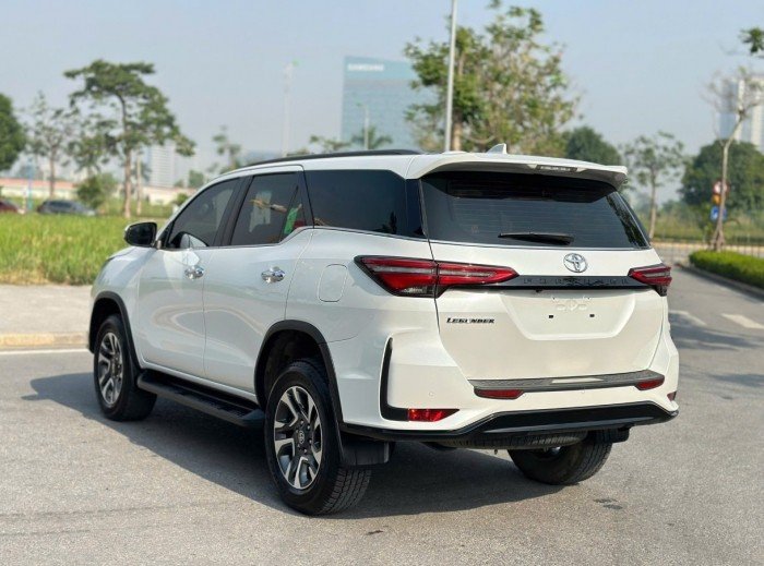 Quyết ‘ăn thua đủ’ với Ford Everest, Toyota Fortuner giảm giá lăn bánh giữa tháng 2/2026 cực rẻ ảnh 3