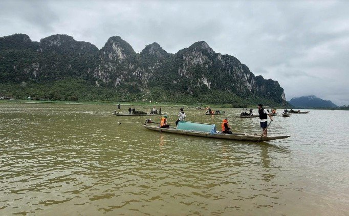 lat-thuyen-7-nguoi-5