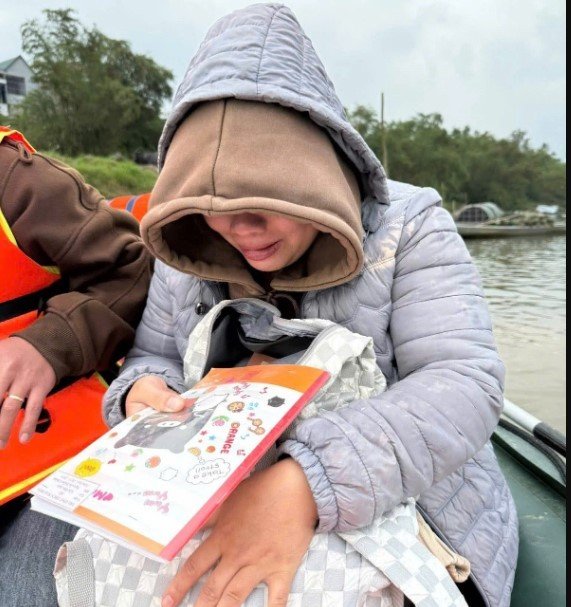 lat-thuyen-4-nguoi-tu-vong-2