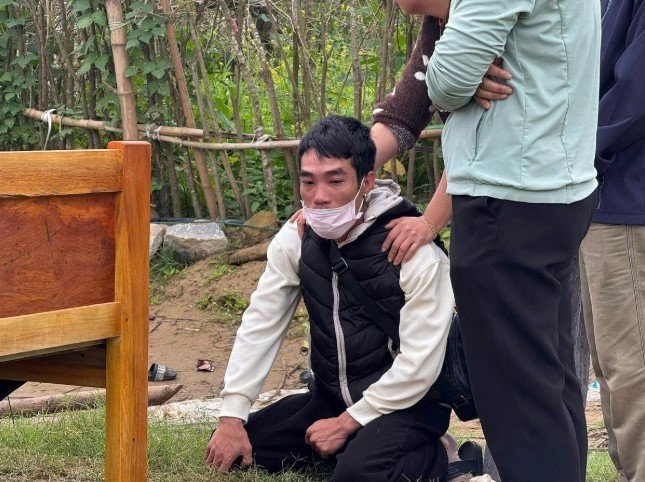 gia-dinh-7-nguoi-bi-lat-thuyen-o-song-gianh-3