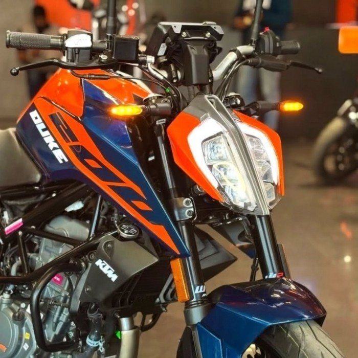 Khắc chế Yamaha Exciter, ‘vua côn tay’ 200cc mới ‘nét’ hơn Honda Winner R mở bán giá 48 triệu đồng ảnh 2