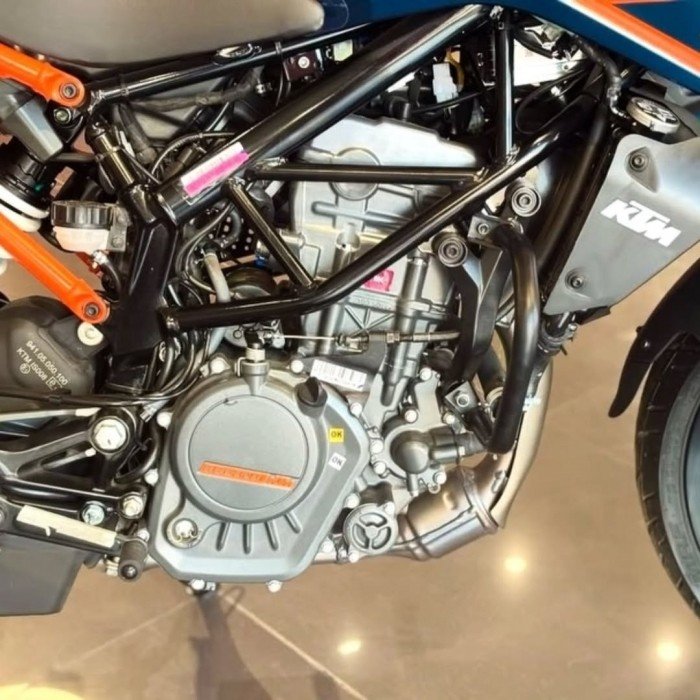 Khắc chế Yamaha Exciter, ‘vua côn tay’ 200cc mới ‘nét’ hơn Honda Winner R mở bán giá 48 triệu đồng ảnh 5