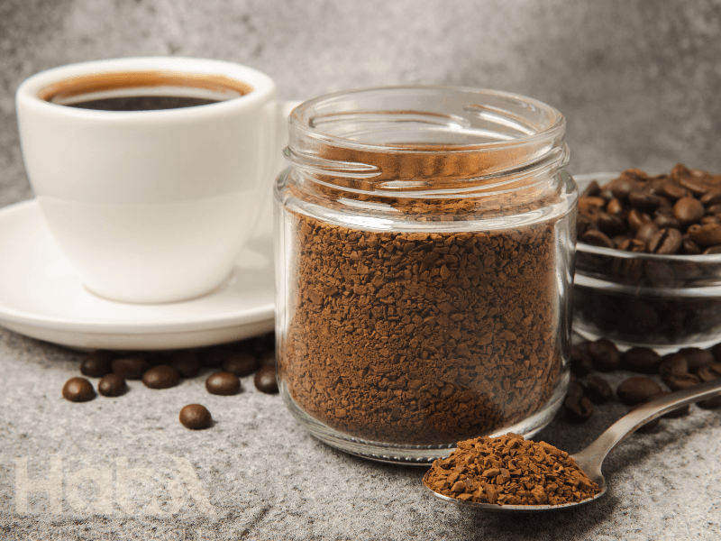 Uống nhiều cà phê hòa tan có tốt không? Nên sử dụng cà phê hòa tan như nào để bảo vệ sức khỏe.