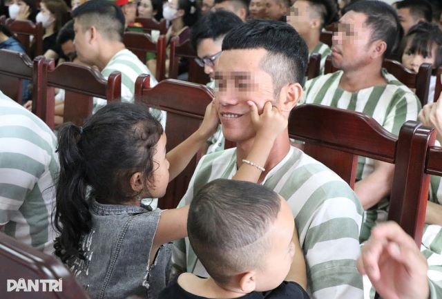 pham-nhan-duoc-gui-tien-online