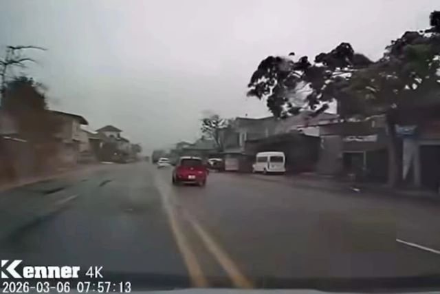 tai-xe-xe-dien-bi-to-cao-sam-so