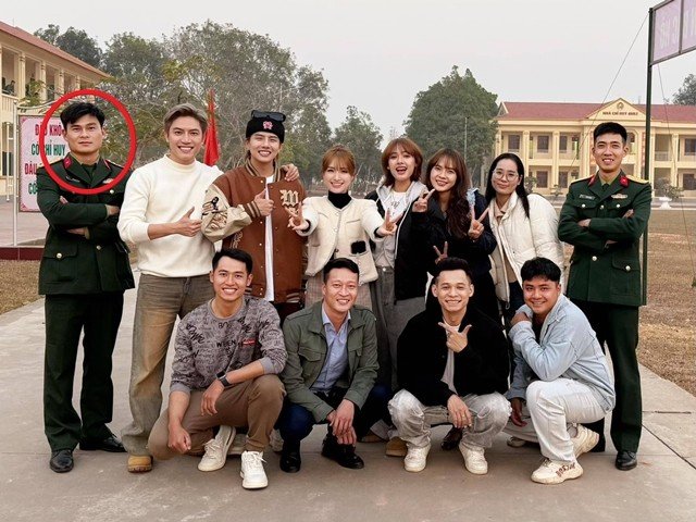 ban-trai-hoa-minzy-8