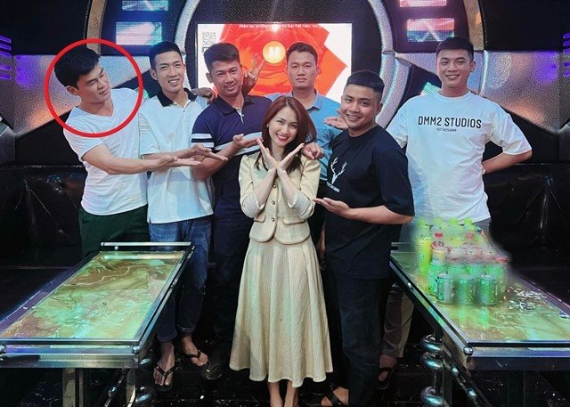 ban-trai-hoa-minzy-9