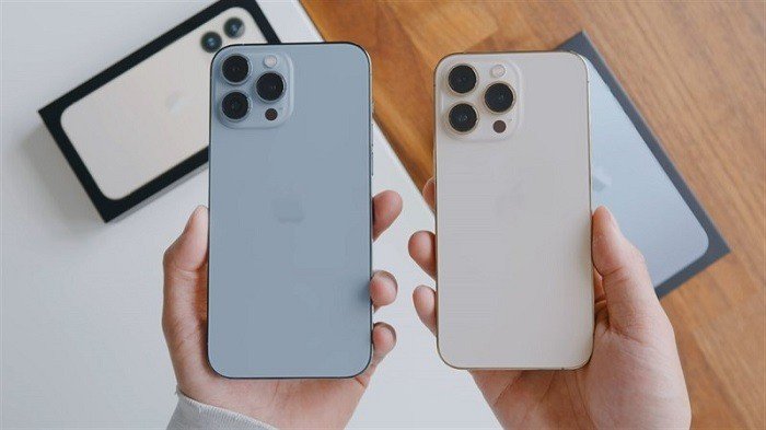 tren-tay-iPhone-13-Pro-mau-Vang