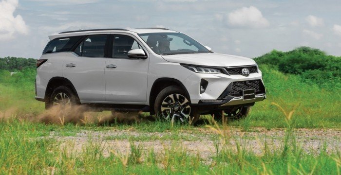 ‘Chơi tới bến’ Ford Everest, Toyota Fortuner giảm giá lăn bánh về mức ‘rẻ như bèo’ đầu tháng 3/2026 ảnh 2