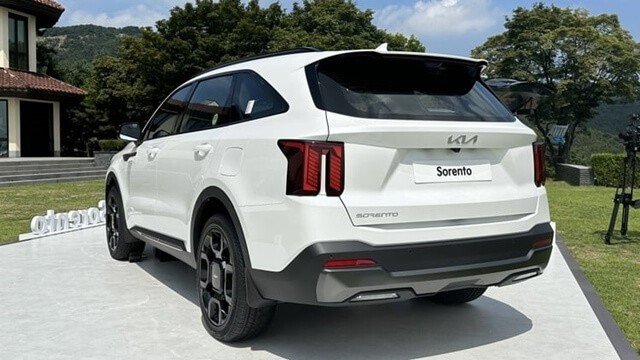 Giá lăn bánh Kia Sorento giữa tháng 3/2026 giảm ‘chạm đáy’, ‘chơi tới bến’ Ford Everest và Fortuner ảnh 3