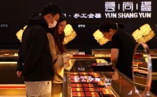 15-1773538009-khi-the-he-trang-ram-ngung-chi-tieu-buoc-lui-day-than-trong-cua-gioi-tre-trung-quoc