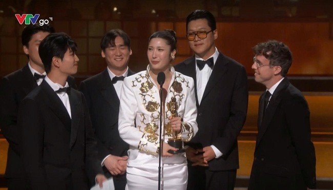 Trực tiếp Oscar 2026: Jessie Buckley thắng giải Nữ diễn viên chính xuất sắc nhất- Ảnh 5.