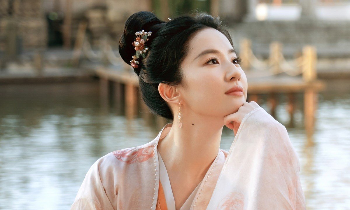 16-1773627574-he-lo-bi-mat-phia-sau-ve-dep-than-tien-ty-ty-cua-luu-diec-phi-chi-hang-ty-dong-moi-nam-chi-de-khac-phuc-mot-khuyet-diem