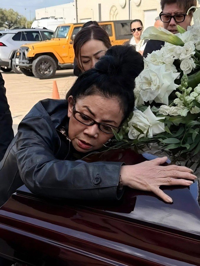 16-1773629140-le-tien-biet-kasim-hoang-vu-tieng-hat-tinh-me-nghen-ngao-trong-gio-phut-di-quan