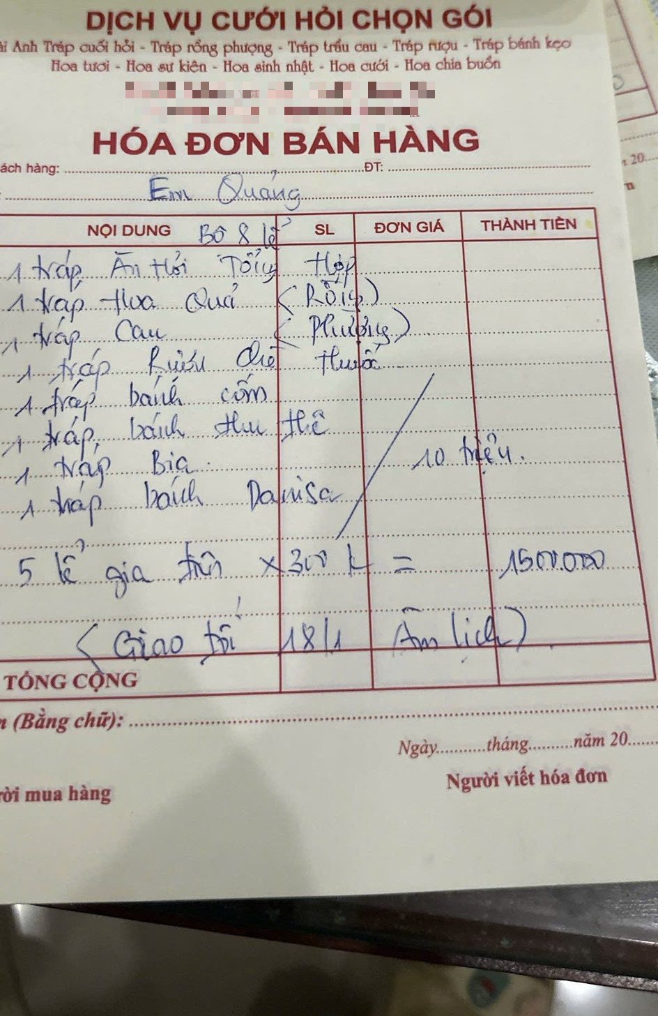 Đặt tráp cưới 11,5 triệu nhưng nhận về toàn hoả quả thối rữa, chú rể phải xin lỗi bố mẹ vợ: Phía dịch vụ nói gì?- Ảnh 2.