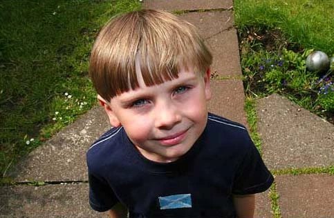 17-1773738894-bi-an-ve-ky-uc-tien-kiep-hanh-trinh-di-tim-loi-giai-tu-loi-ke-cua-mot-dua-tre-2-tuoi