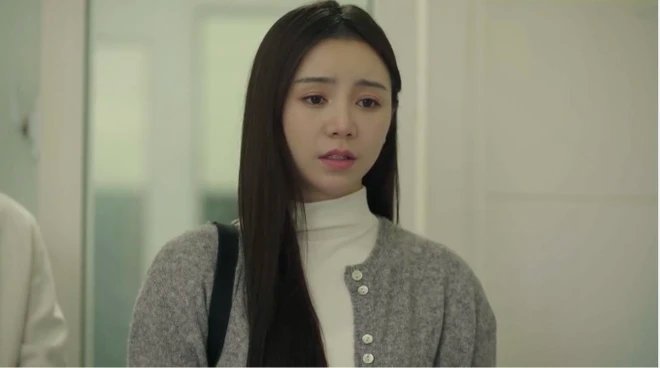 18-1773798520-quynh-kool-dap-tra-khi-bi-che-trang-diem-nhu-ma-trong-phim-buoc-chan-vao-doi