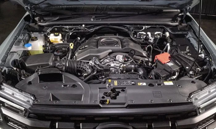 19-1773897300-ford-ranger-super-duty-trinh-lang-dong-nam-a-may-dau-v6-suc-keo-45-tan-huy-diet-phan-khuc