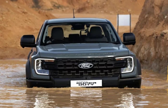 19-1773897300-ford-ranger-super-duty-trinh-lang-dong-nam-a-may-dau-v6-suc-keo-45-tan-huy-diet-phan-khuc