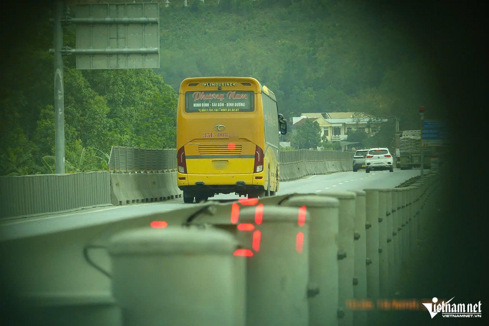 20-1773971001-csgt-hoa-trang-tuan-tra-cao-toc-hang-tram-tai-xe-vi-pham-bi-ghi-hinh-xu-ly