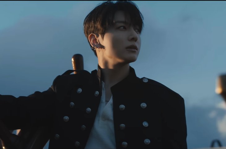 20-1773993033-bts-tai-hop-sau-4-nam-khuay-dao-toan-cau-voi-mv-swim