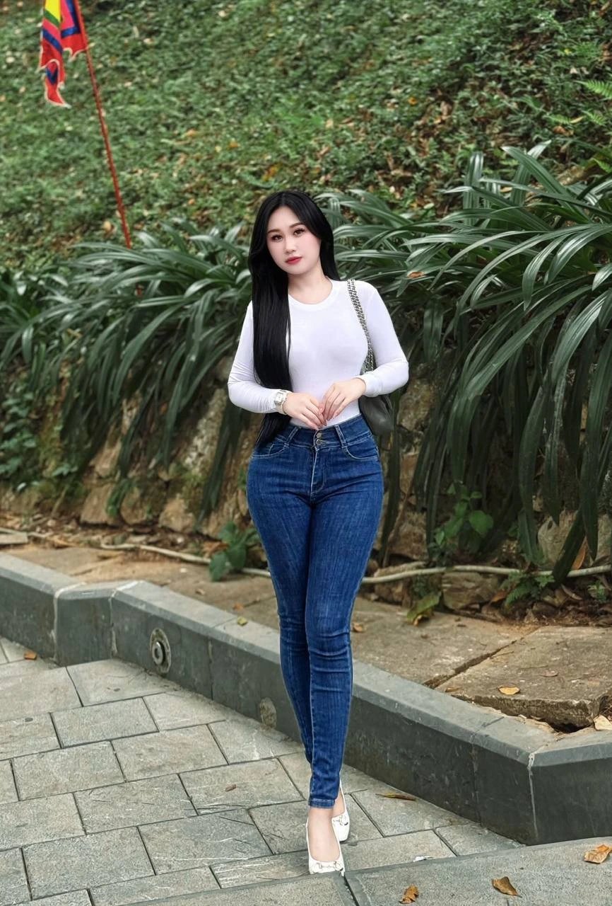 20-1774007328-chi-chong-thi-phi-nhat-threads-len-tieng-thuc-hu-chuyen-giat-spotlight-va-voc-dang-chinh-sua-qua-da-trong-dam-hoi-em-trai