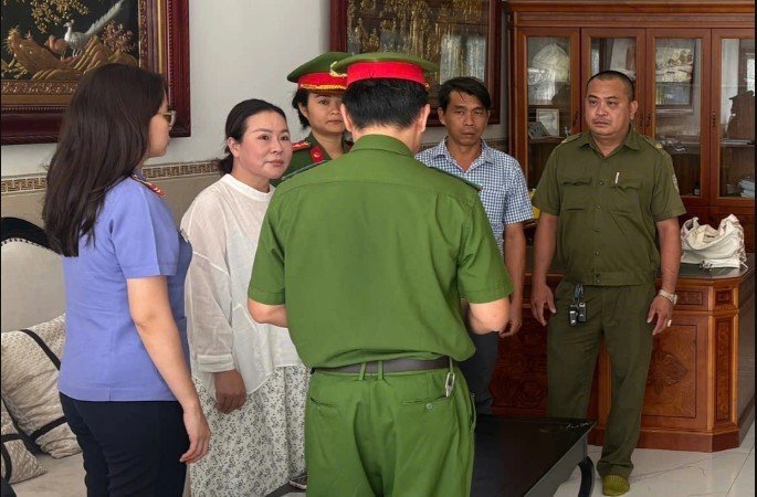 20-1774014806-can-canh-can-nha-cua-vo-co-ns-quy-binh-bi-bat-vi-bi-to-lua-dao-131-ty-cong-an-phat-hien-loat-chung-cu-kho-choi-cai