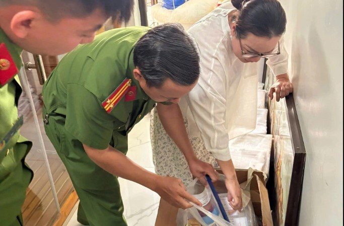 20-1774014815-can-canh-can-nha-cua-vo-co-ns-quy-binh-bi-bat-vi-bi-to-lua-dao-131-ty-cong-an-phat-hien-loat-chung-cu-kho-choi-cai