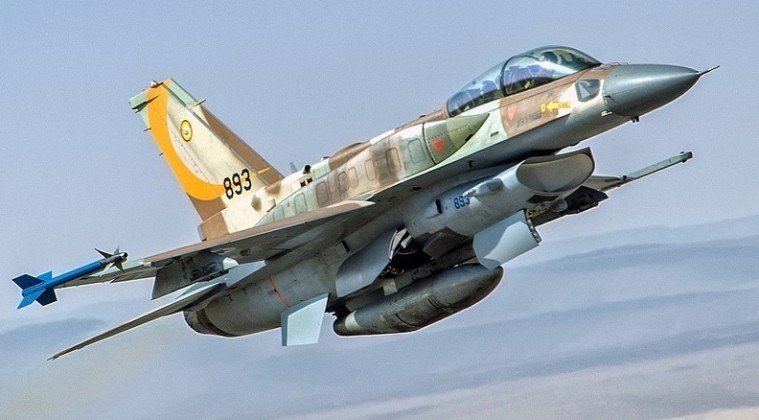 Tiêm kích F-16 Israel mang 4 tên lửa Rampage tấn công tầm xa, tránh bị Iran bắn hạ