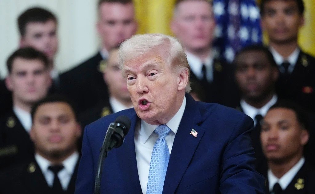 22-1774143756-tong-thong-trump-ra-toi-hau-thu-48-gio-cho-iran-ve-eo-bien-hormuz