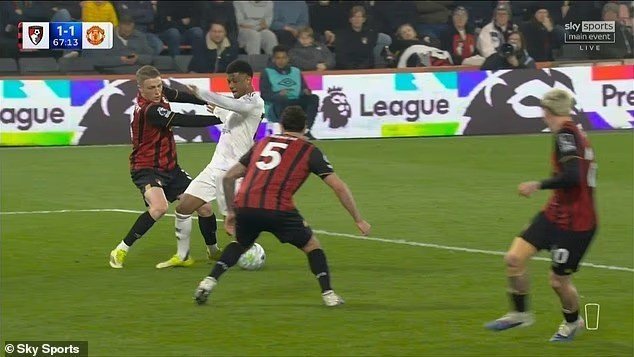 22-1774164174-mu-noi-gian-chinh-thuc-de-don-khieu-nai-trong-tai-sau-tran-hoa-bournemouth