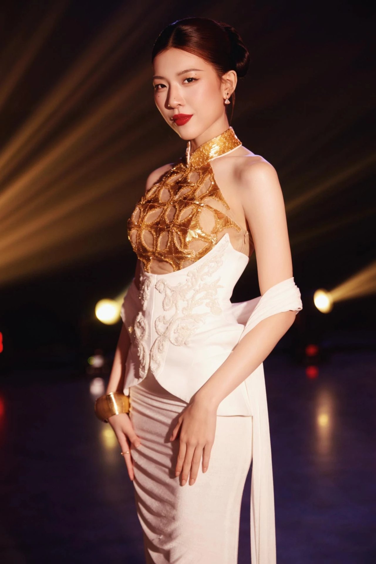 22-1774164186-giua-tam-bao-on-ao-cua-lamoon-dong-thai-tu-ba-xa-justatee-bat-ngo-lot-vao-tam-ngam-netizen