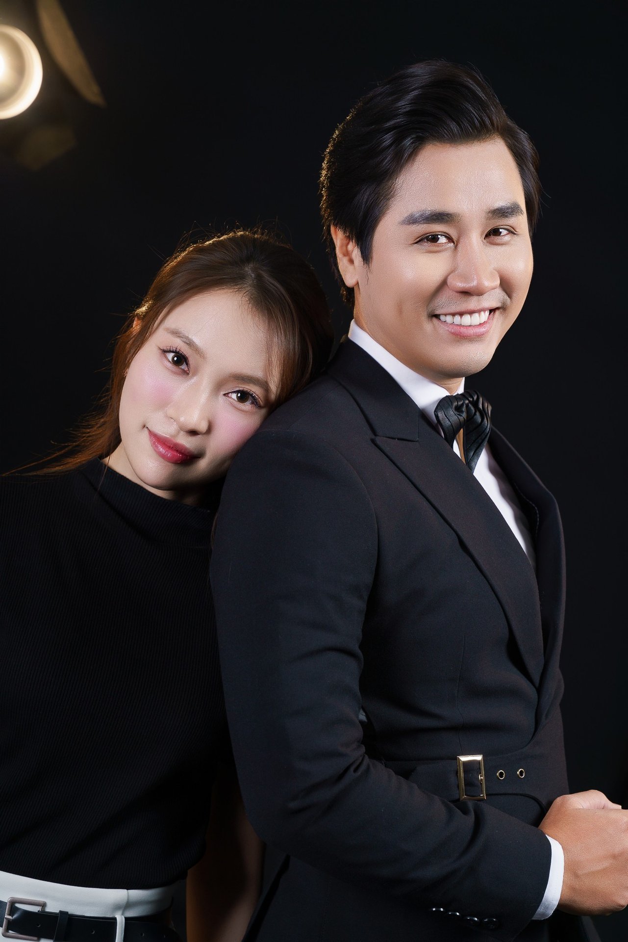 23-1774230722-mc-khanh-vy-len-tieng-truoc-nghi-van-tinh-cam-voi-dan-anh-noi-tieng