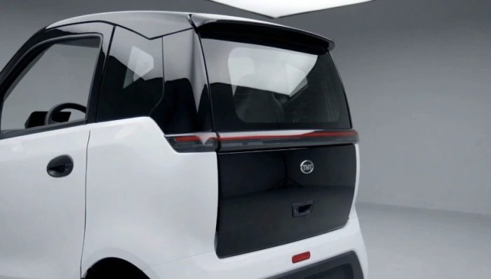 23-1774232354-o-to-dien-nano-s05-made-in-viet-nam-gia-tu-148-trieu-dong-thao-pin-nhu-xe-may-sac-tai-nha