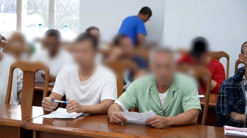 23-1774258359-cong-an-tphcm-tiep-nhan-34-nguoi-bi-my-truc-xuat