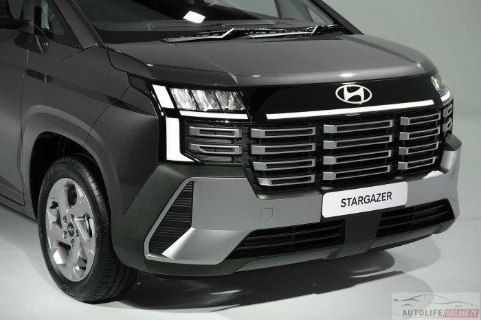 Hyundai-STARGAZER-6