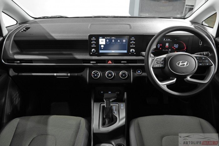 Hyundai-STARGAZER-11