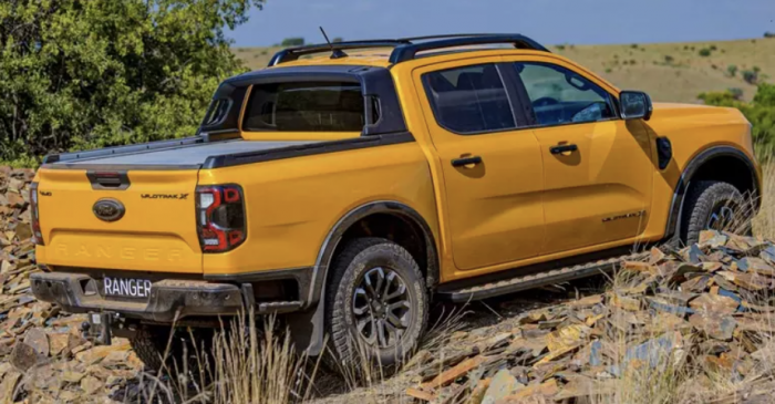 25-1774401665-ford-ranger-wildtrak-x-ra-mat-dong-nam-a-vua-ban-tai-dich-thuc-voi-dong-co-v6-manh-250-ma-luc