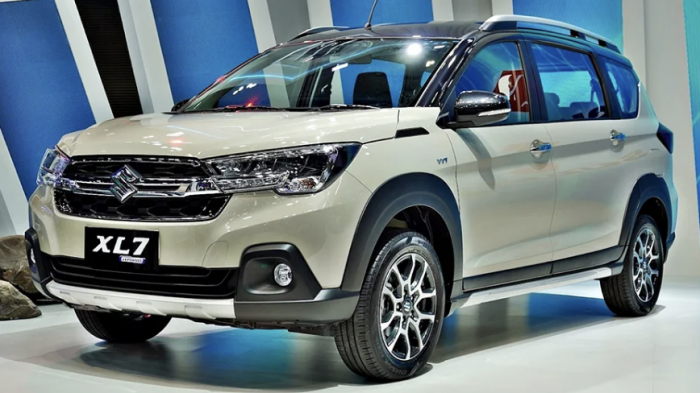 25-1774402576-mpv-7-cho-dua-xa-hang-tai-viet-nam-xpander-veloz-cross-stargazer-giam-sau-toi-hon-100-trieu