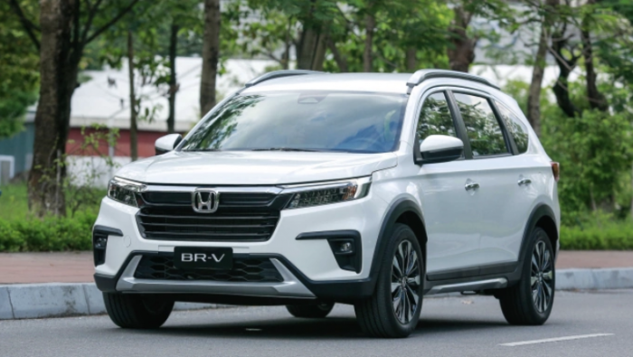 25-1774402586-mpv-7-cho-dua-xa-hang-tai-viet-nam-xpander-veloz-cross-stargazer-giam-sau-toi-hon-100-trieu