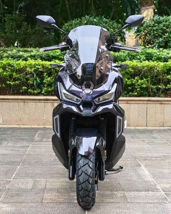 25-1774412082-vua-xe-ga-150cc-moi-net-hon-honda-sh-ra-mat-gia-65-trieu-dong-co-abs-2-kenh-at-via-air-blade