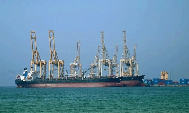 25-1774412857-phan-ung-cua-cac-nuoc-khi-iran-chinh-thuc-thu-phi-qua-eo-bien-hormuz-so-tien-phai-nop-moi-chuyen