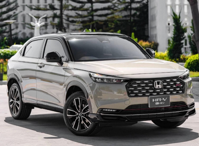 25-1774421475-loat-xe-hybrid-sieu-tiet-kiem-xang-dang-mua-nhat-toyota-yaris-cross-hr-v-kia-sorento-gop-mat