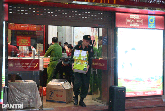 Khach-hang-chua-nhan-duoc-tien-ban-2-7-cay-vang-2