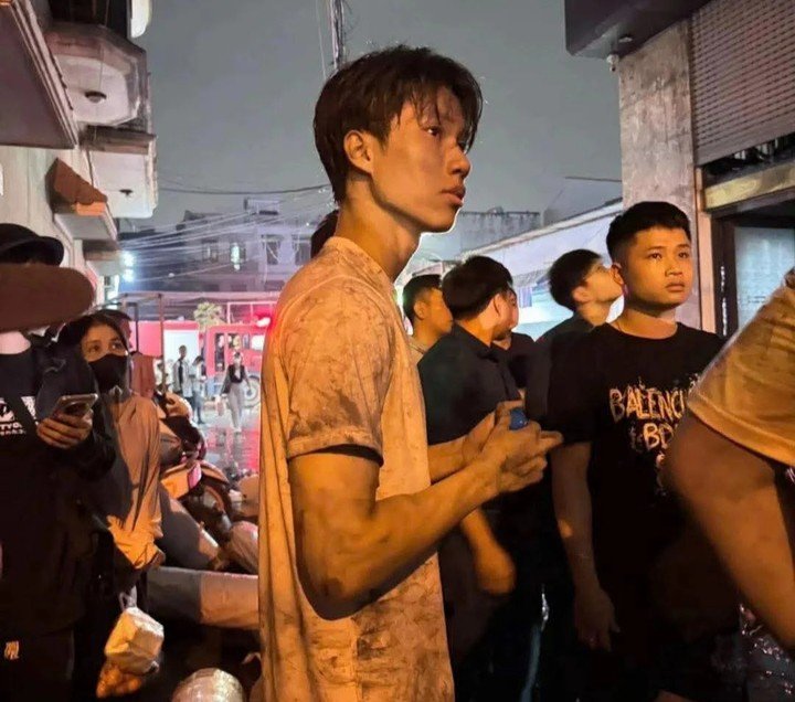 27-1774577778-vinh-danh-tuoi-tre-dung-cam-cho-nam-sinh-bach-khoa-lao-vao-bien-lua-cuu-nguoi